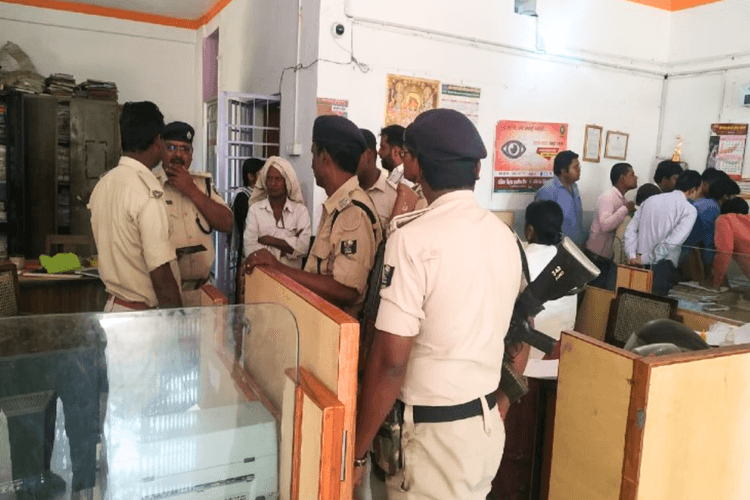 Samastipur Bank Loot: जेल में रची गई थी लूटकांड की साजिश, डकैती के बाद नेपाल भागे थे अपराधी