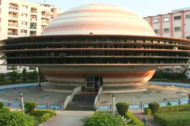 बिहार के इन तीन जिलों में बनेंगे तारामंडल, कॉलेजों में विदेशी भाषा लैब और इंडस्ट्री लिंक की भी होगी शुरुआत