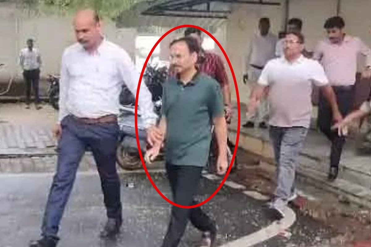 IAS vinay choubey arrested in Jharkhand liquor scam