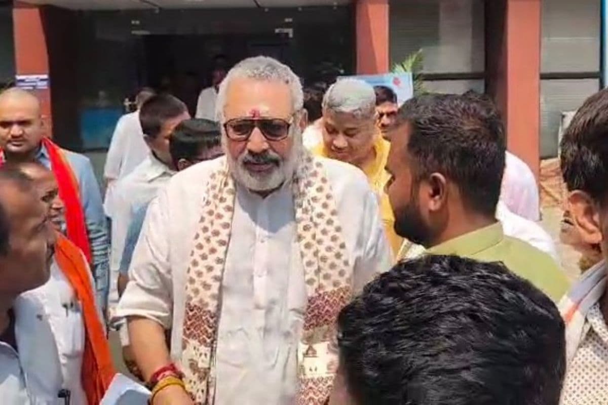 बेगूसराय: राहुल गांधी पर आक्रामक हुए गिरिराज, नालायक और देशद्रोही तक कह डाला