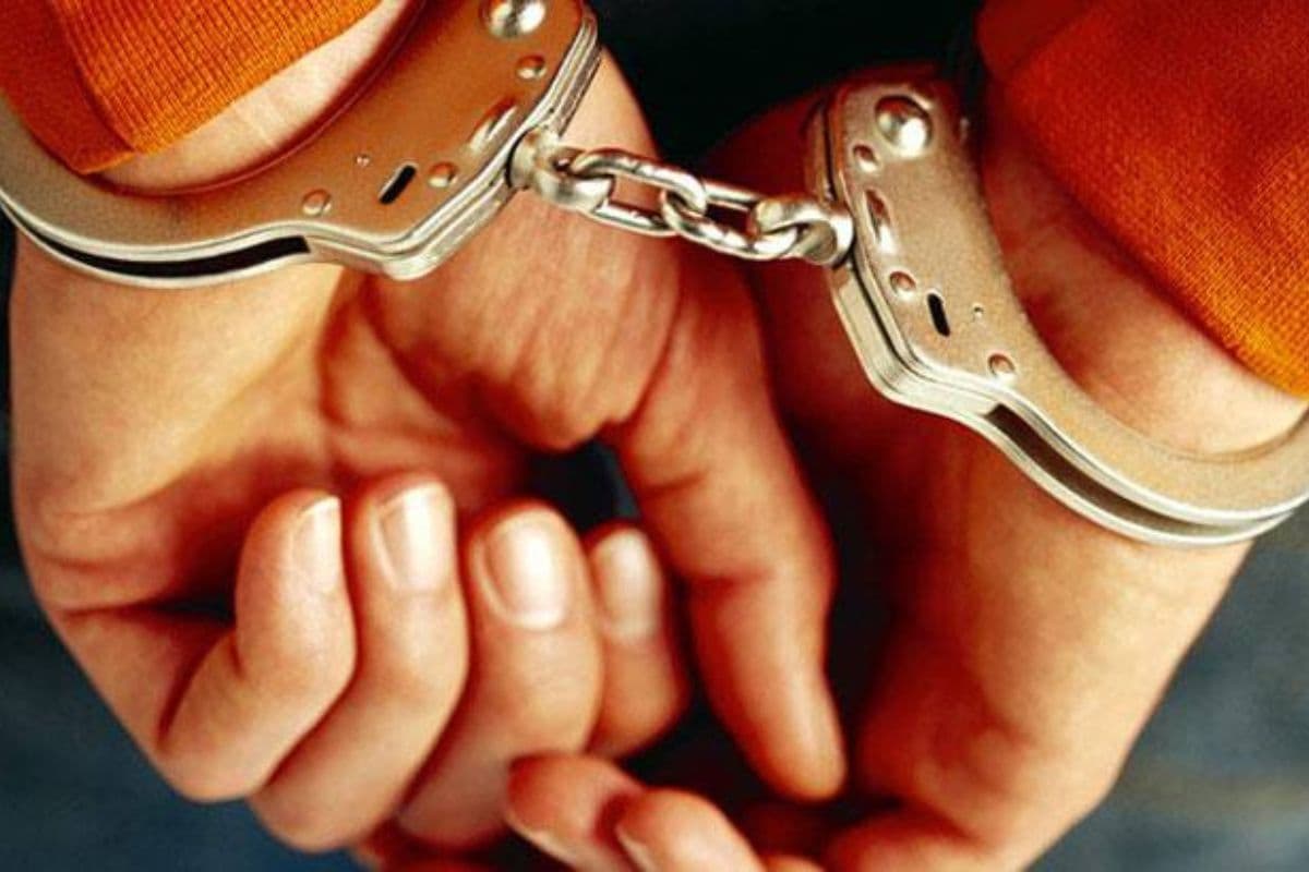 Bihar: निगरानी विभाग की कार्रवाई, रिश्वत लेते गिरफ्तार राजस्व कर्मचारी