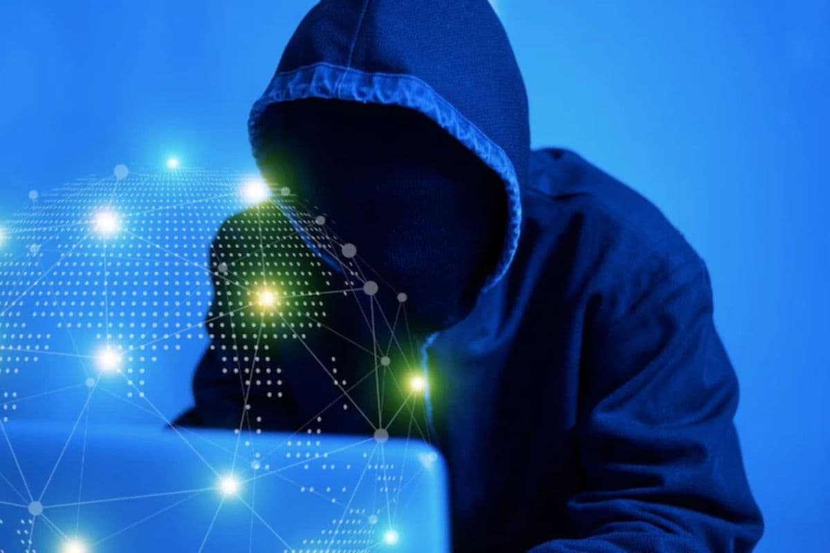 Digital Arrest: वाट्सएप पर ऑनलाइन आओ…अकाउंट खाली, शिक्षक को डिजिटल अरेस्ट कर डेढ़ लाख की ठगी