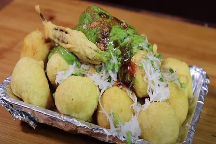 Ram Laddu Recipe: मीठे नहीं अब बनाए नमकीन लड्डू, ऐसे तैयार करें दिल्ली का मशहूर स्ट्रीट फूड