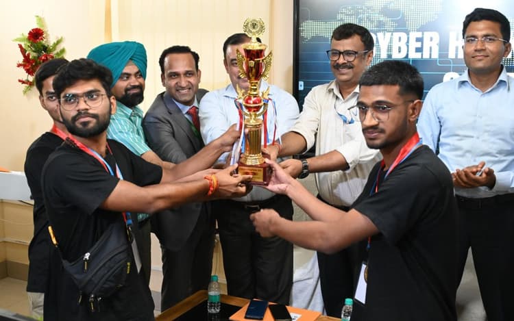 Cyber Crime : अब फोन कॉल से अपराधी नहीं कर सकेंगे फ्रॉड, IIIT रांची ने EOU के लिए बनाया सॉप्टवेयर