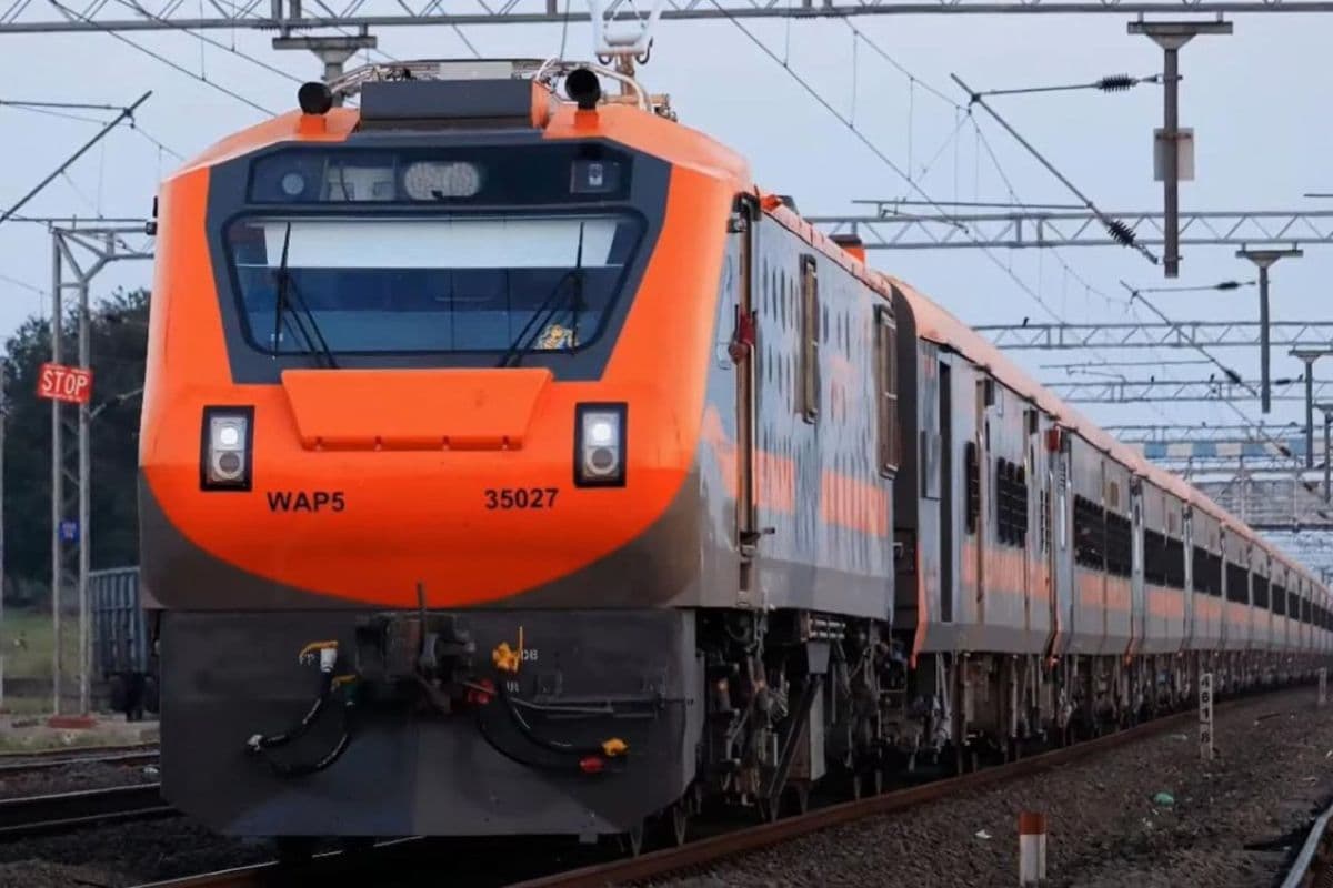 लखनऊ से पूर्वी भारत का सफर होगा आसान, पीएम मोदी दिखाएंगे 3 अमृत भारत ट्रेन को हरी झंडी