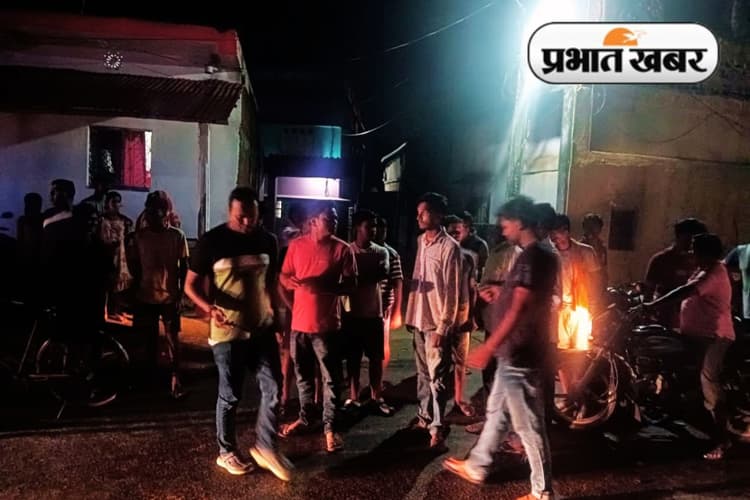 चाकुलिया में पिस्तौल की नोंक पर 1.5 करोड़ के आभूषण और 50 हजार नकद की लूट