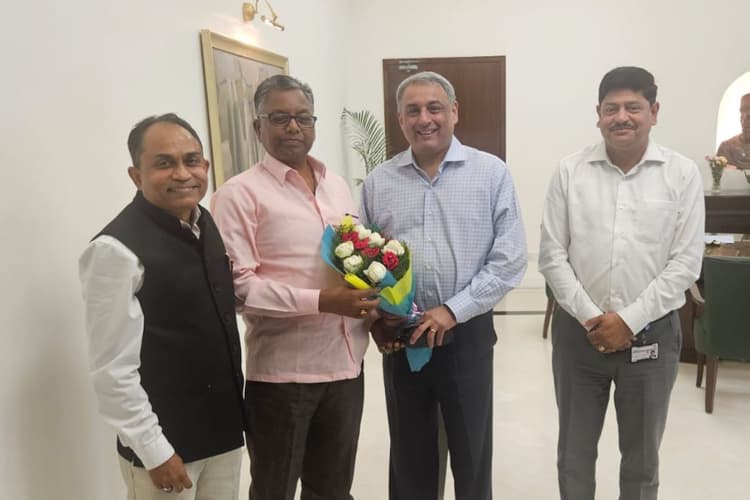 टाटा स्टील के MD टीवी नरेंद्रन से मिले MP कालीचरण मुंडा, पलायन रोकने के लिए दिया ये प्रस्ताव