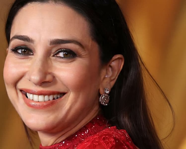 न जिम, न सख्त डाइट फिर भी करिश्मा कपूर क्यों लगती हैं बवाल, इस रूटीन को फॉलो कर आप भी रहें सुपरफिट