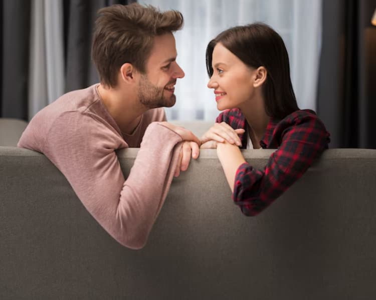 अगर चाहते हैं गर्लफ्रेंड ही बने वाइफ तो करें ये 7 काम, रिश्ते में कभी नहीं आएगी दरार