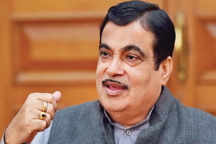 Fact Check: दोपहिया वाहनों पर टोल टैक्स, नितिन गडकरी ने बताया क्या है सच?