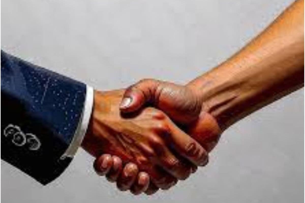 Numerology: इन तारीखों को जन्मे लोग से ना मिलाएं हाथ, वरना हो जाएंगे कंगाल