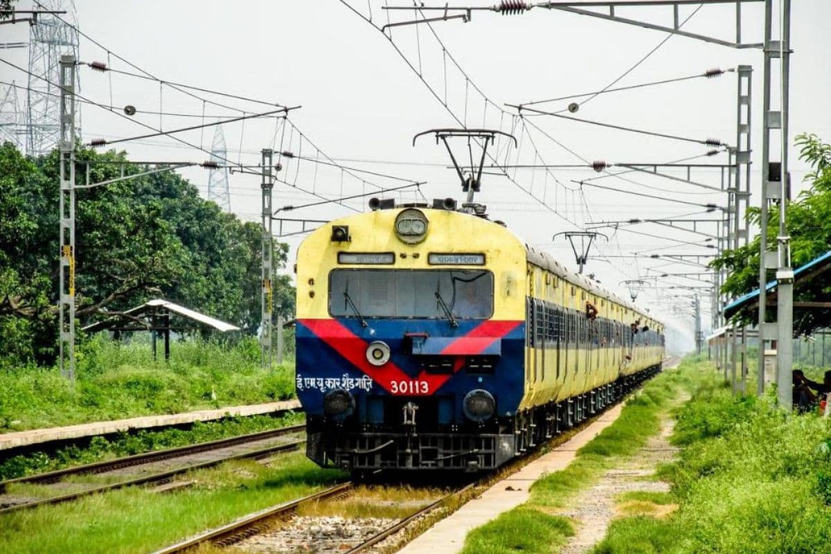 Patliputra-Gaya Special: अब इतने मिनट पहले खुलेगी पाटलिपुत्र-गया स्पेशल, 20 से ज्यादा ट्रेनों का रूट डायवर्ट Patliputra-Gaya Special: अब इतने मिनट पहले खुलेगी पाटलिपुत्र-गया स्पेशल, 20 से ज्यादा ट्रेनों का रूट डायवर्ट