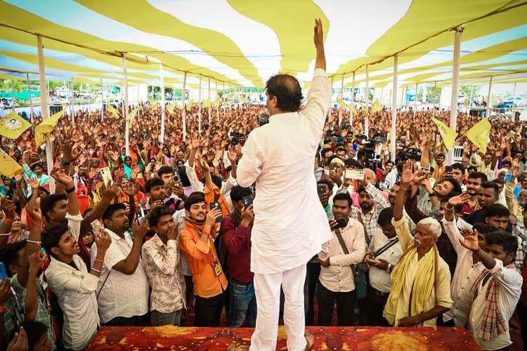 Prashant Kishor: “बच्चों की चिंता क्या होती है, ये कोई लालू जी से सीखे…”, PK का लालू यादव पर तंज