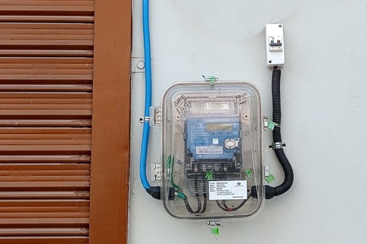 Smart Meter: जल्द लगा लें स्मार्ट मीटर वरना…डीएम के आदेश से बिजली उपभोक्ताओं में मची खलबली