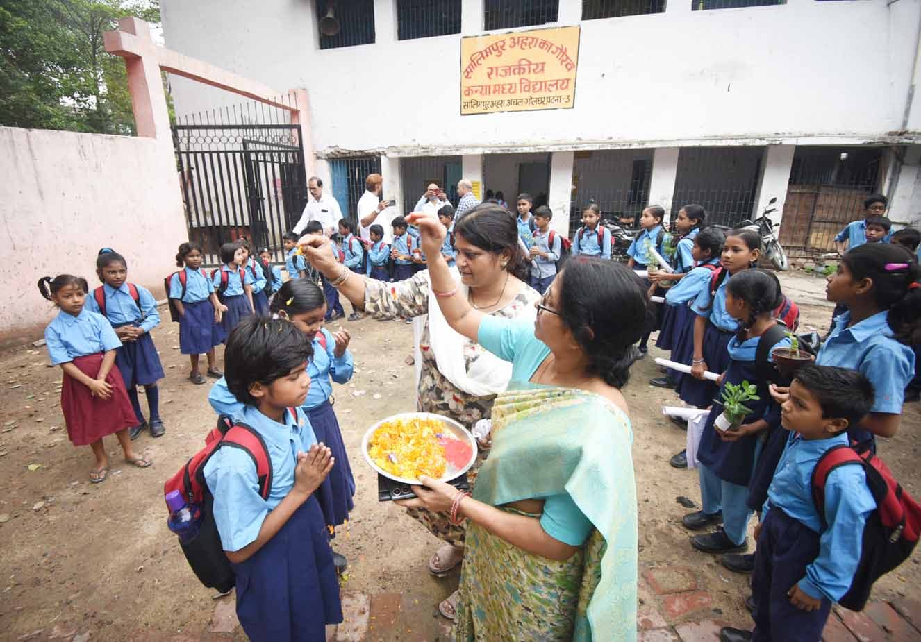 बिहार में कॉपी चेक करनेवाले अब करेंगे छात्रों का हेल्थ चेक, मास्टर साहब बनेंगे डॉक्टर साहब बिहार में कॉपी चेक करनेवाले अब करेंगे छात्रों का हेल्थ चेक, मास्टर साहब बनेंगे डॉक्टर साहब