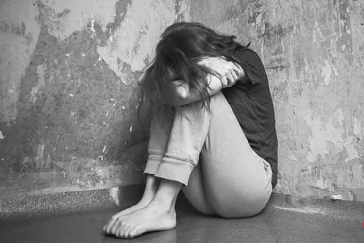 Bihar Crime: बगीचे से घर लौट रही छात्रा को 4 दरिंदों ने दबोचा, सुनसान जगह ले जाकर की हैवानियत