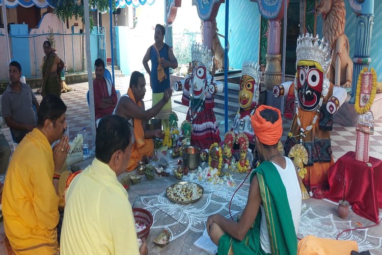 हरिभंजा में 'जय जगन्नाथ' के जयघोष के साथ निकली भव्य रथयात्रा, पूर्व सीएम अर्जुन मुंडा हुए शामिल