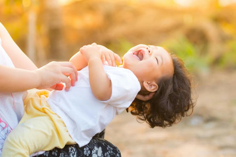 Baby Names: आपकी बेटी के लिए ये हैं संस्कृत भाषा से प्रेरित कुछ यूनिक नाम, देखें लिस्ट और अर्थ