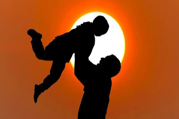 Parenting Tips: पिता से सीखेंगे ये गुर तो जीवन में नहीं आएगी कभी परेशानी