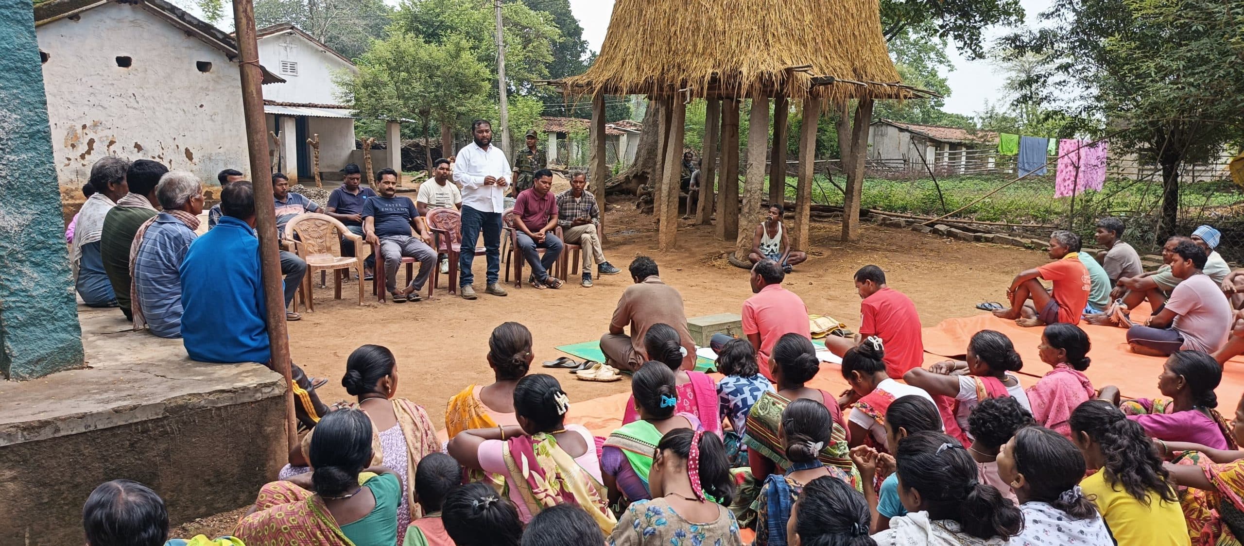 विधायक ने ग्रामसभा में सुनीं लोगों की समस्याएं