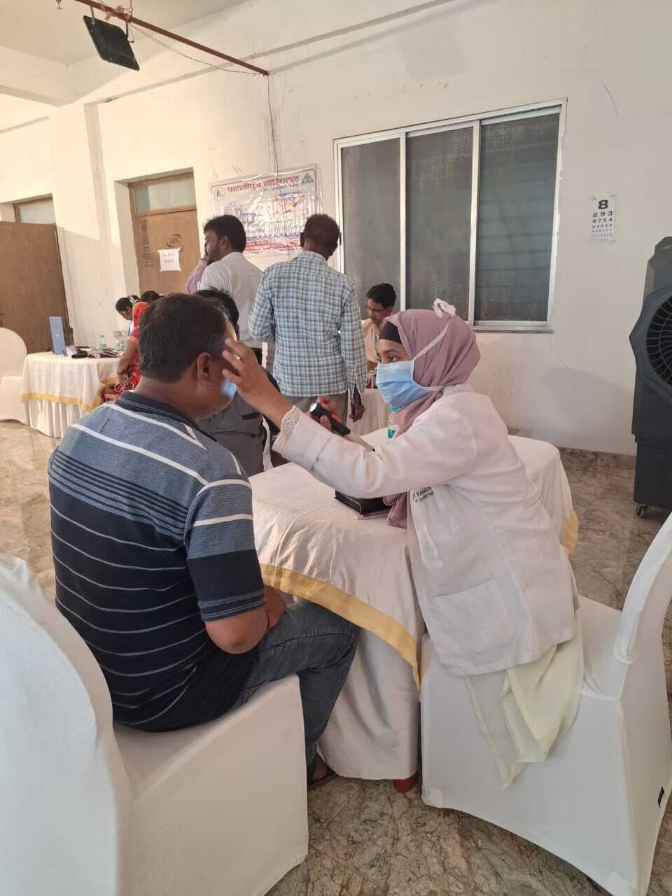 Dhanbad News: मेगा शिविर में 187 लोगों की हुई स्वास्थ्य जांच