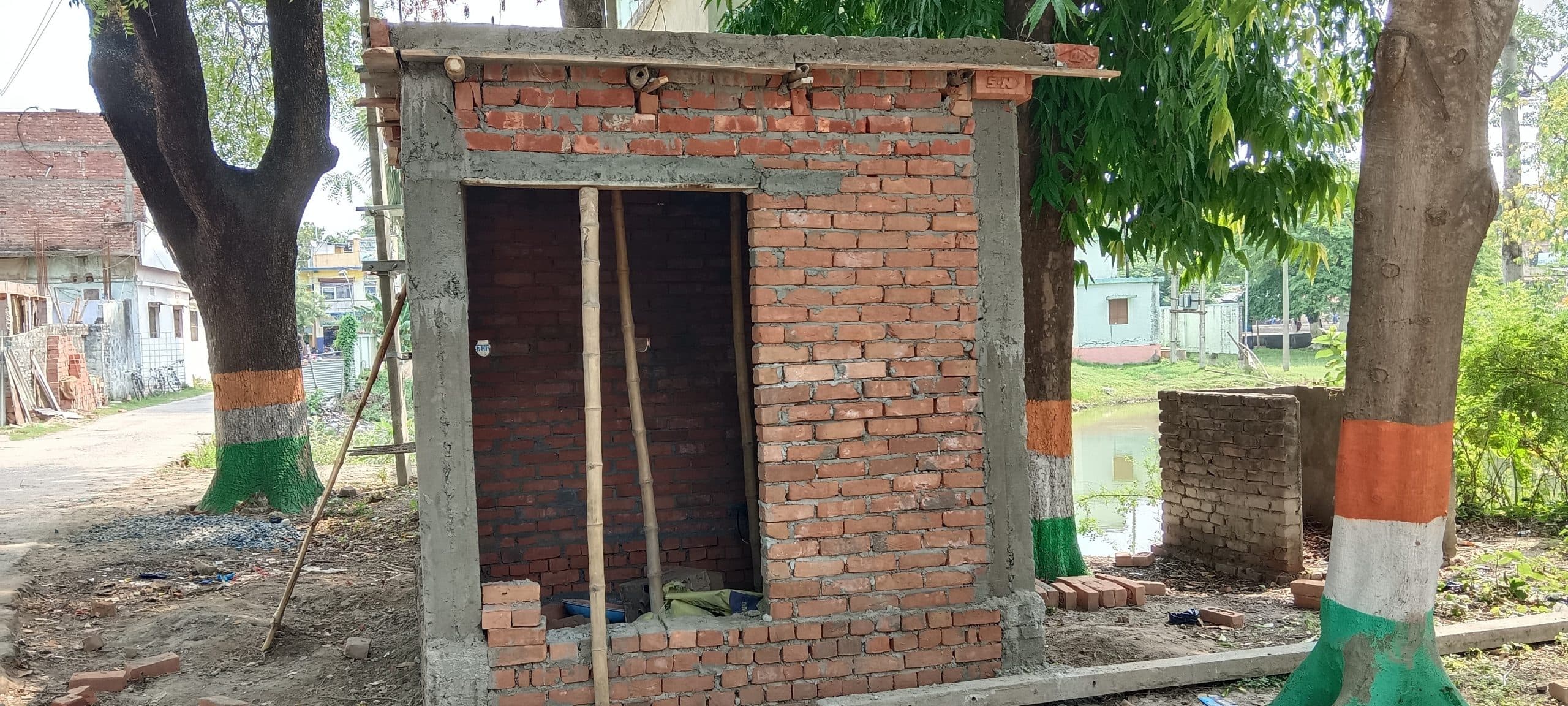 Bettiah : शहर में 10 जगहों को बने रहे पक्का प्याऊ में अनियमितता