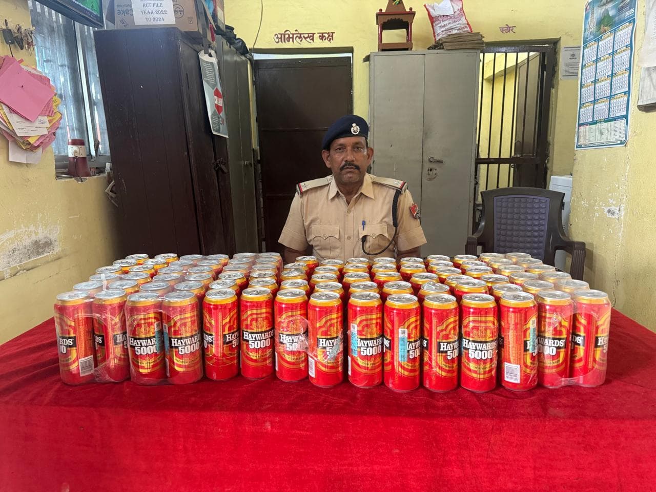 आरपीएफ ने ट्रेन के एसी कोच से बरामद किया 80 पीस केन बीयर