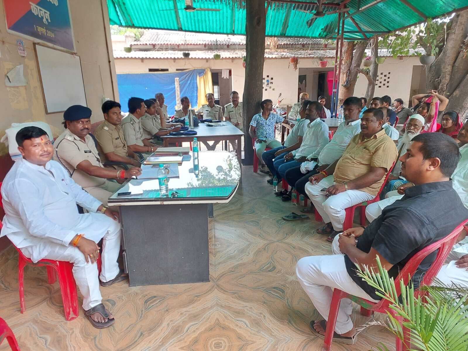 समाज में अशांति फैलाने की कोशिश हो तो दें सूचना, होगी कार्रवाई