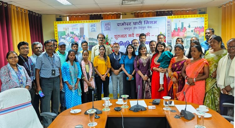 Bokaro News : चंद्रपुरा थर्मल के पांच कर्मी हुए सेवानिवृत, दी गयी विदाई