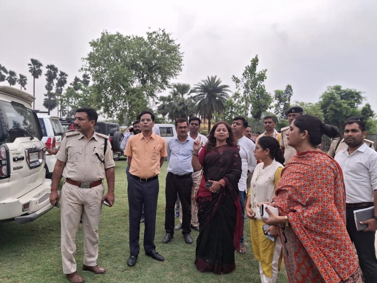 Motihari: केसरिया हाइस्कूल के खेल मैदान में भिड़ेंगी चार राज्यों की महिला फुटबॉल टीमें