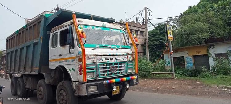 शहर में नो एंट्री के नियमों का नहीं हो रहा पालन, भारी वाहनों के प्रवेश से लोग परेशान