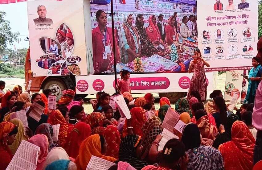 गांव में बड़े सामुदायिक भवन हो, ताकि न जाना पड़े शहर