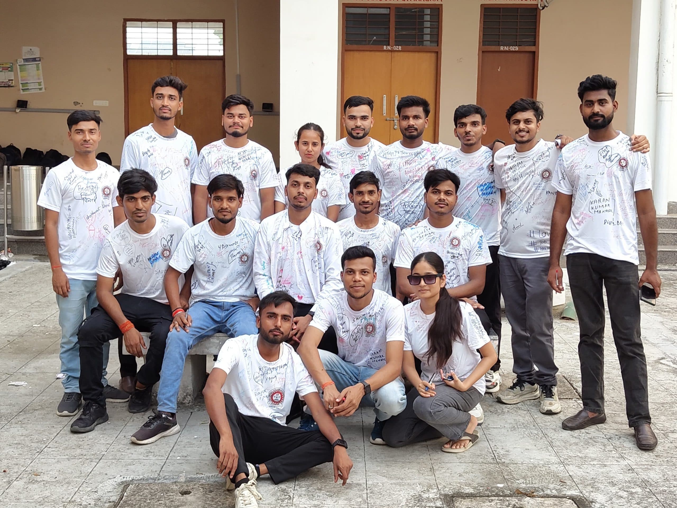 इंजीनियरिंग कॉलेज में सिग्नेचर सेरेमनी का किया गया आयोजन