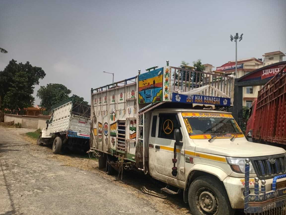 दो पिकअप की टक्कर, कोई हताहत नहीं