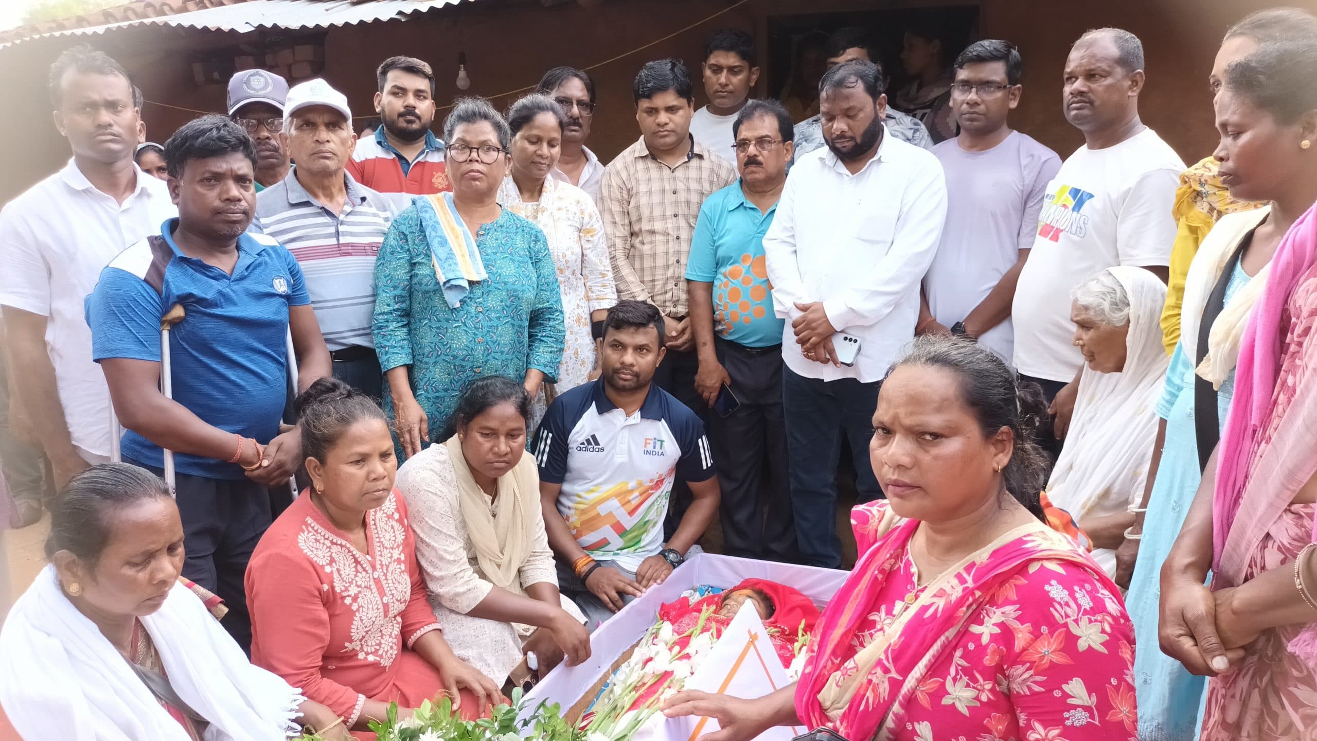 बचपन में लड़कों के साथ हॉकी खेलती थी प्रतिमा बरवा