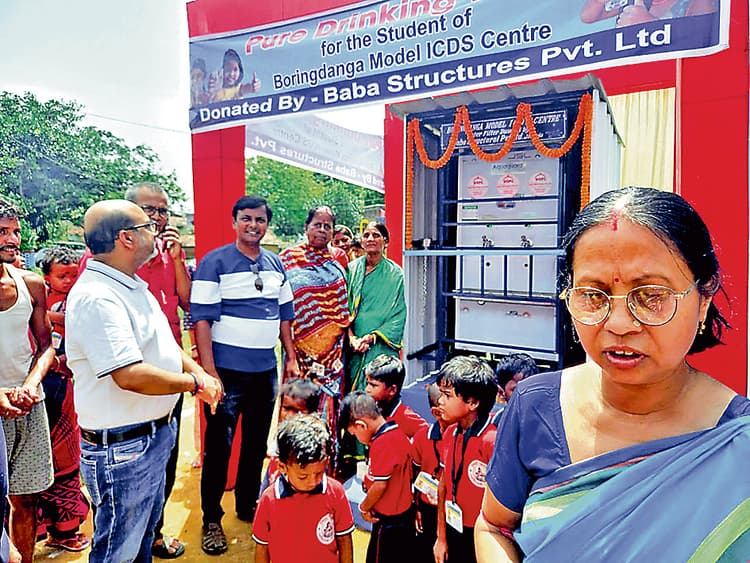 जामुड़िया : बोरिंग डांगा ग्राउंड पाड़ा में आंगनबाड़ी को मिला वॉटर कूलर