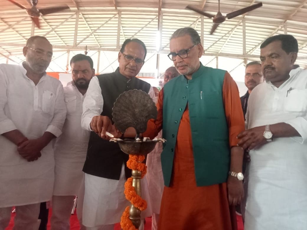 Motihari: कृषि भारतीय अर्थव्यवस्था की रीढ़ : शिवराज