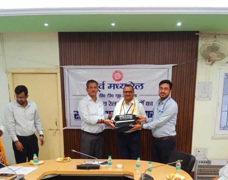 सेवानिवृत्त हुए रेलकर्मियों का किया गया समापक भुगतान