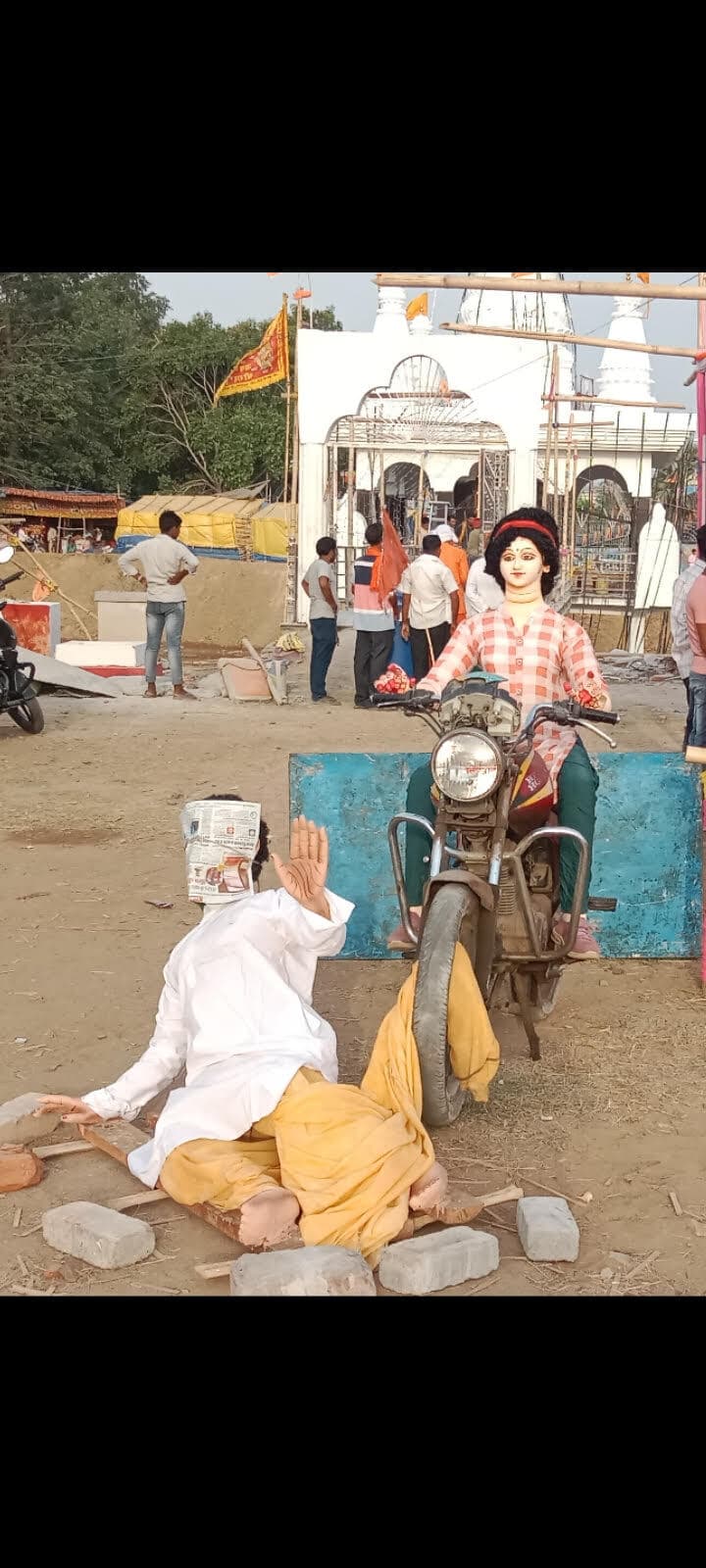 ईश्वर अद्वितीय हैं, आप भरोसा रख के देखो : श्यामसुंदर जी महाराज