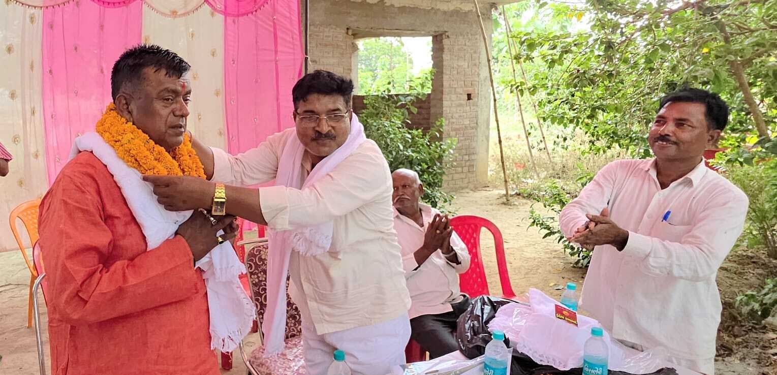 एमएलसी ने किया नवनिर्मित पीसीसी सड़क का उद्घाटन