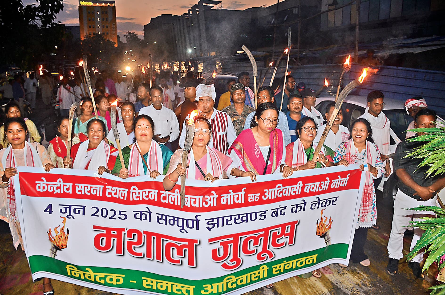 Ranchi News : सिरमटोली रैंप को लेकर मशाल जुलूस, आज झारखंड बंद