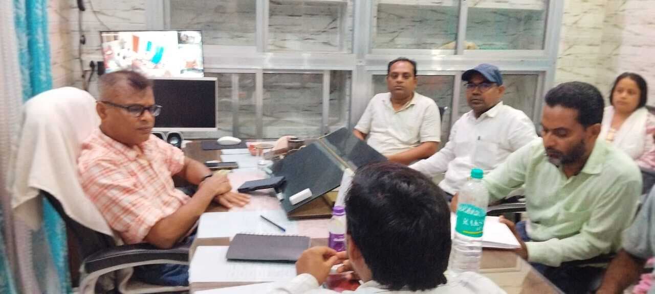 प्रखंड कार्मियों को टीकाकरण की निगरानी के निर्देश