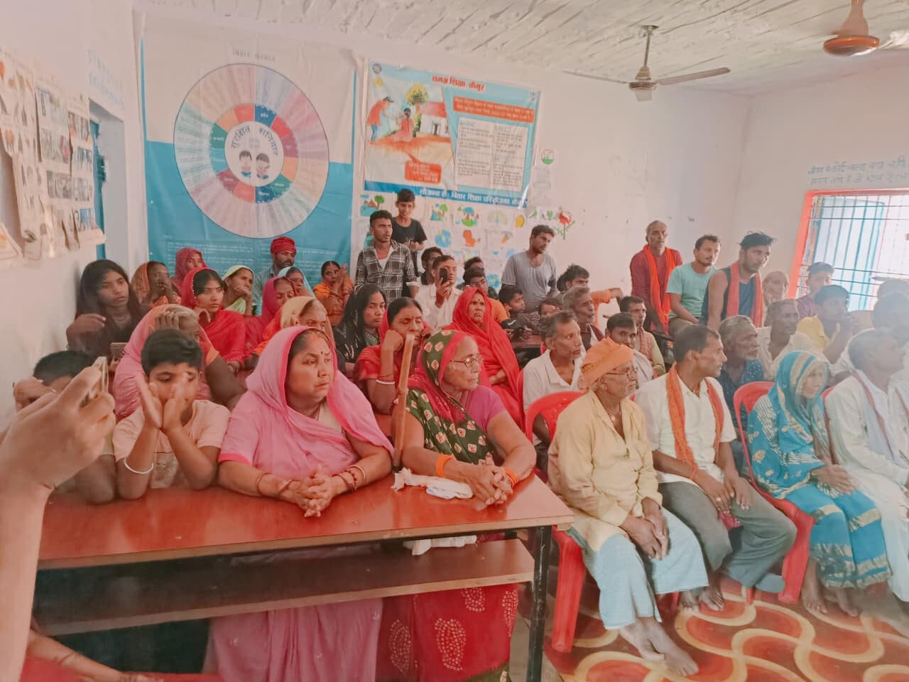 कल्याणकारी योजनाओं का लाभ दिलाने में विकास मित्र अपनी जिम्मेदारी निभाएं : जय प्रकाश सिंह