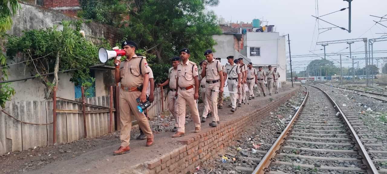 अपराधियों को पकड़ने के लिए चलाया गया स्पेशल ड्राइव