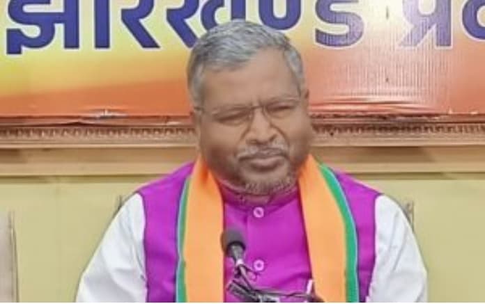 Political News : राहुल गांधी राष्ट्रविरोधी शक्तियों के हाथों खेल रहे हैं : बाबूलाल मरांडी