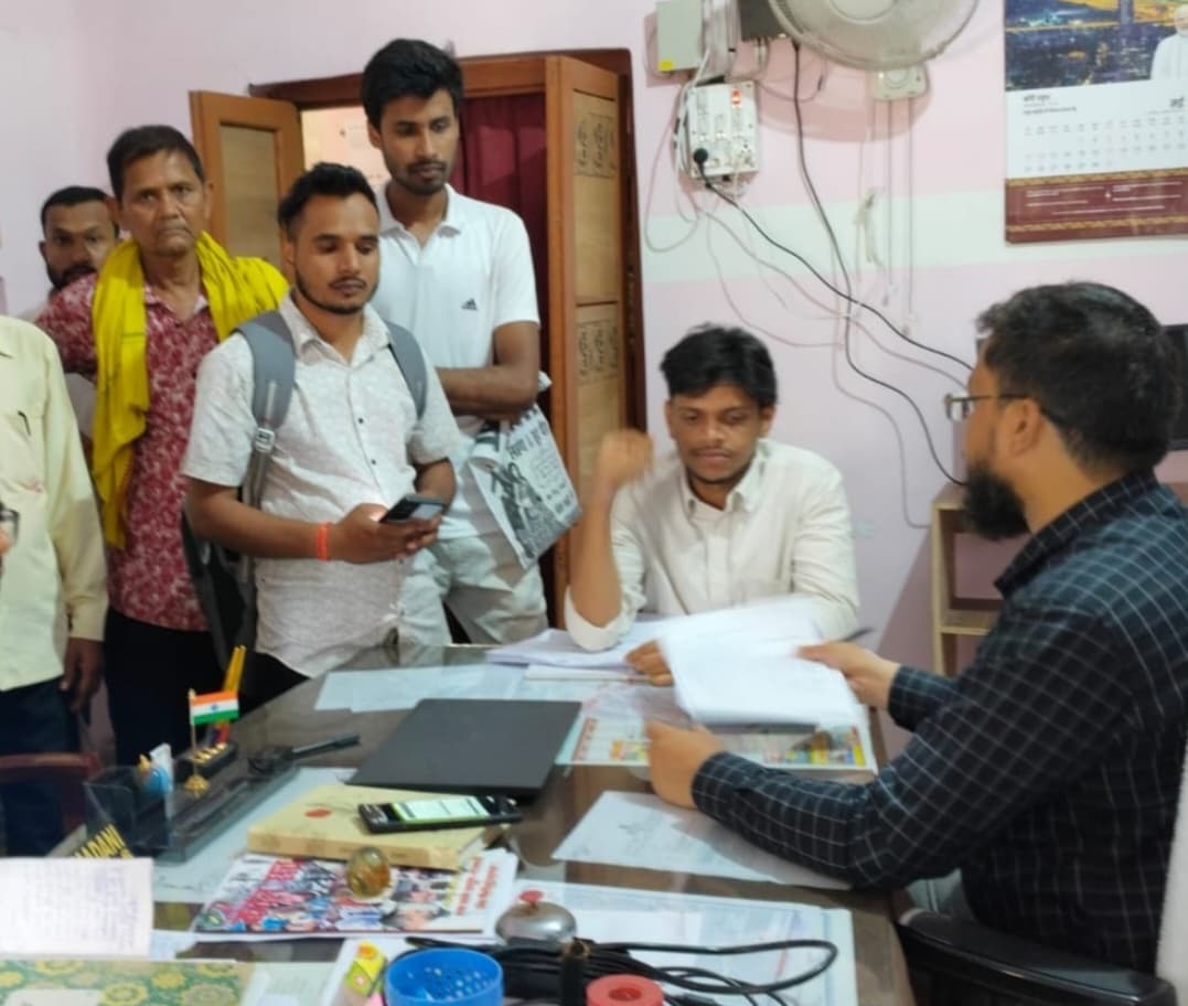 आमस अंचल में लगाया गया जनता दरबार