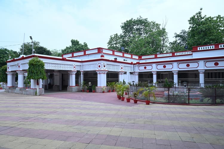 Deoghar news : दो दिन के लिए राजभवन बनेगा देवघर का सर्किट हाउस, राष्ट्रपति के स्वागत की तैयारी