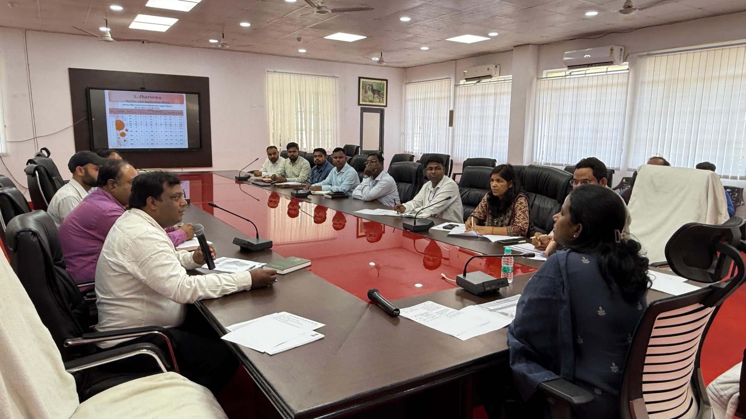 Khunti News : उपायुक्त ने ई-गवर्नेंस सोसायटी और टेलीकॉम कमेटी की समीक्षा की
