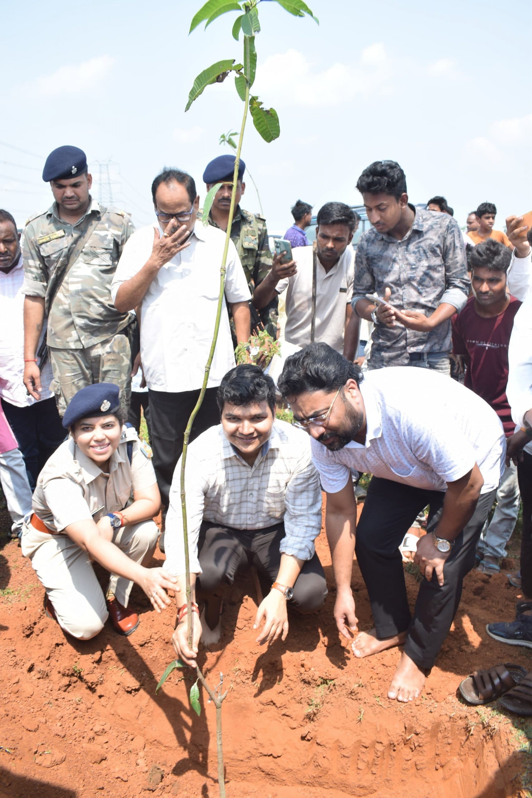 डीसी-एसपी ने की पर्यावरण बचाए रखने की अपील