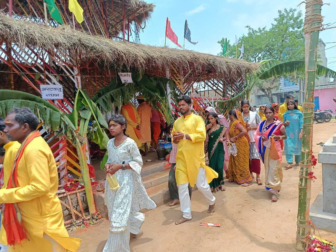 मंदिर में शिव परिवार के विग्रहों की हुई प्राण प्रतिष्ठा